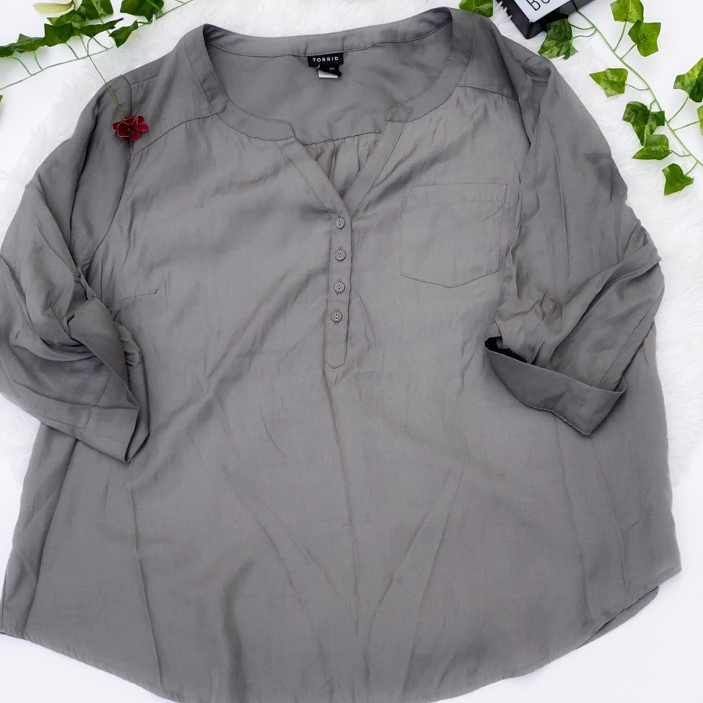 SOlD torrid 3/4 sleeve blouse US 2